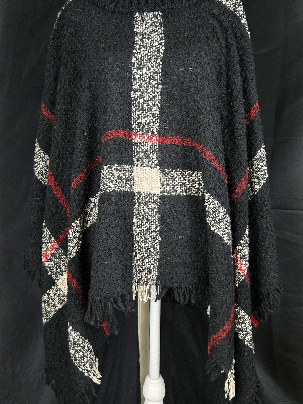 Vintage Black Plaid Fringe Poncho Sweater - Women's Cozy Knit #635